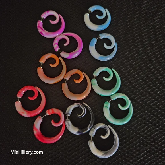 Earring Set - Picture 1 of 2